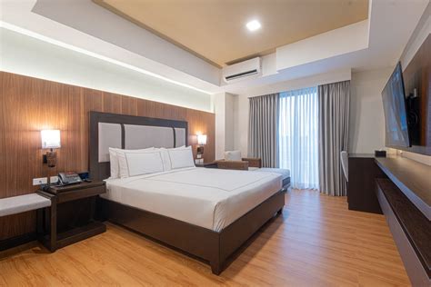 midas hotel clark|Deluxe Room .